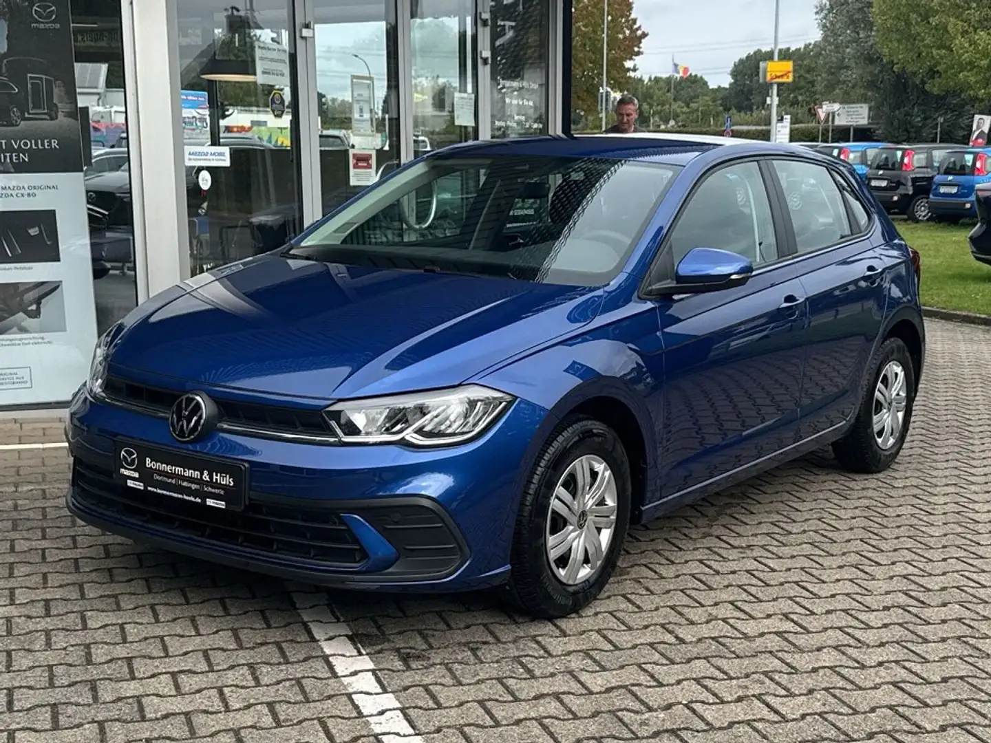 Volkswagen Polo 1.0 Life Life Bleu - 1