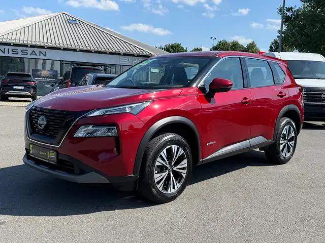 Nissan X-Trail view 2