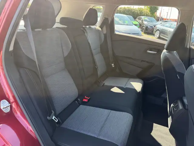 Nissan X-Trail view 17