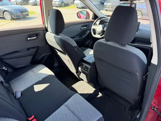 Nissan X-Trail view 16