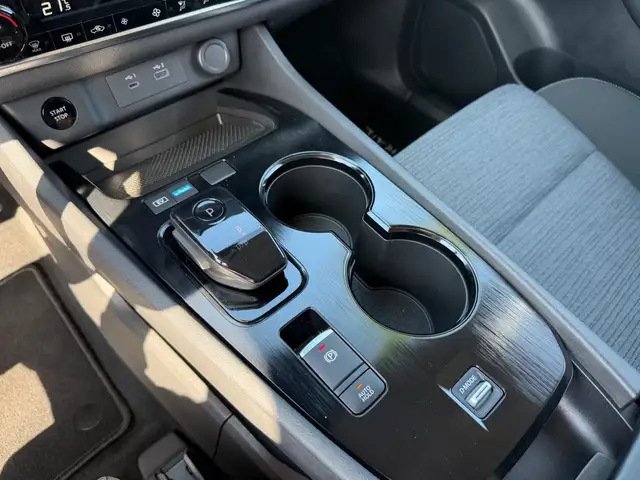 Nissan X-Trail view 25