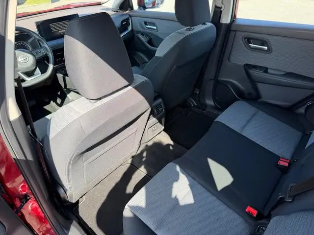 Nissan X-Trail view 18