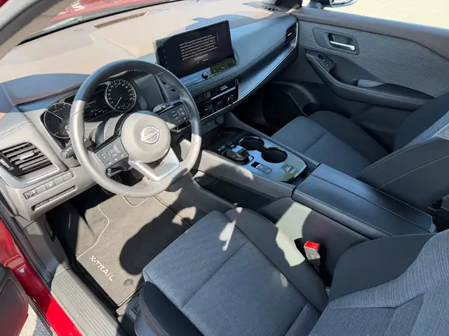 Nissan X-Trail view 12