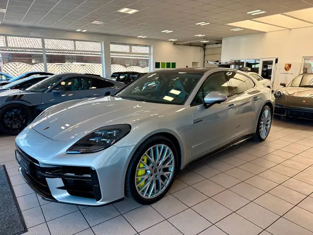 Porsche Panamera view 2