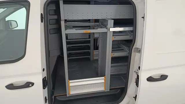 Volkswagen Caddy view 11