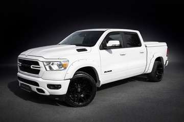 1500 CREW CAB*PANO*NAVI*KAM*AHK*UNFALLFREI*