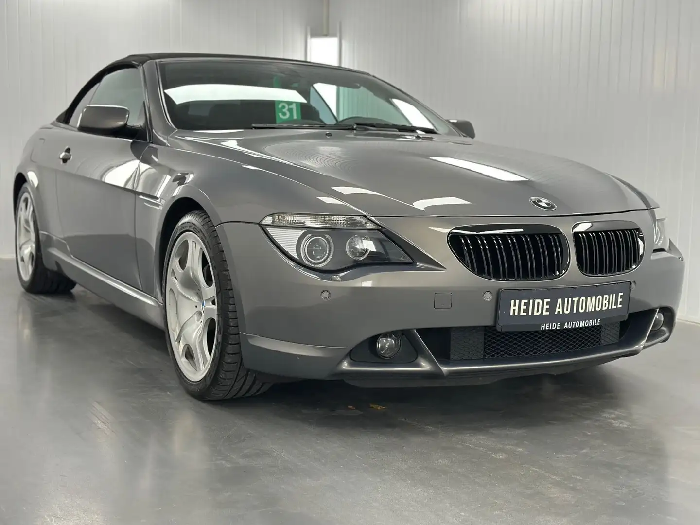 BMW 645 Ci Cabrio Aktivlenkung Dynamic Drive V8 Šedá - 2