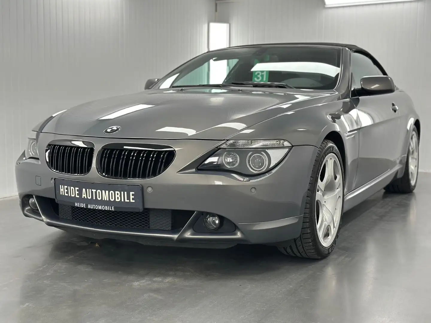 BMW 645 Ci Cabrio Aktivlenkung Dynamic Drive V8 Šedá - 1