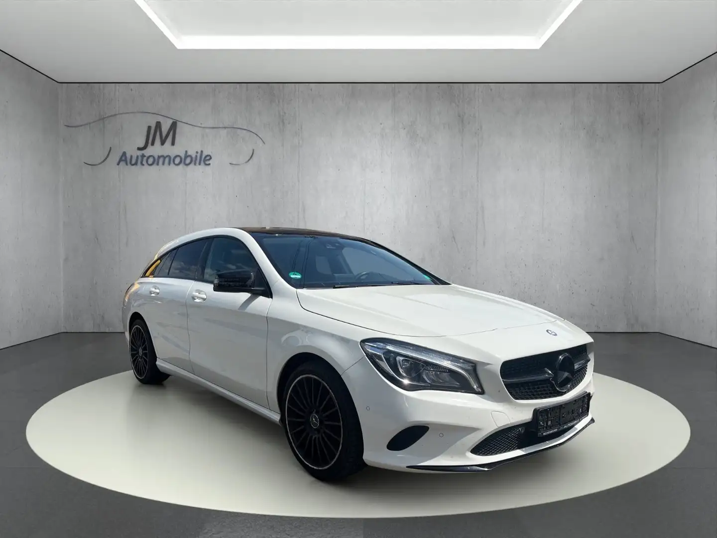 Mercedes-Benz CLA 220 CDI SB Pano Leder LED Standheizung Weiß - 1