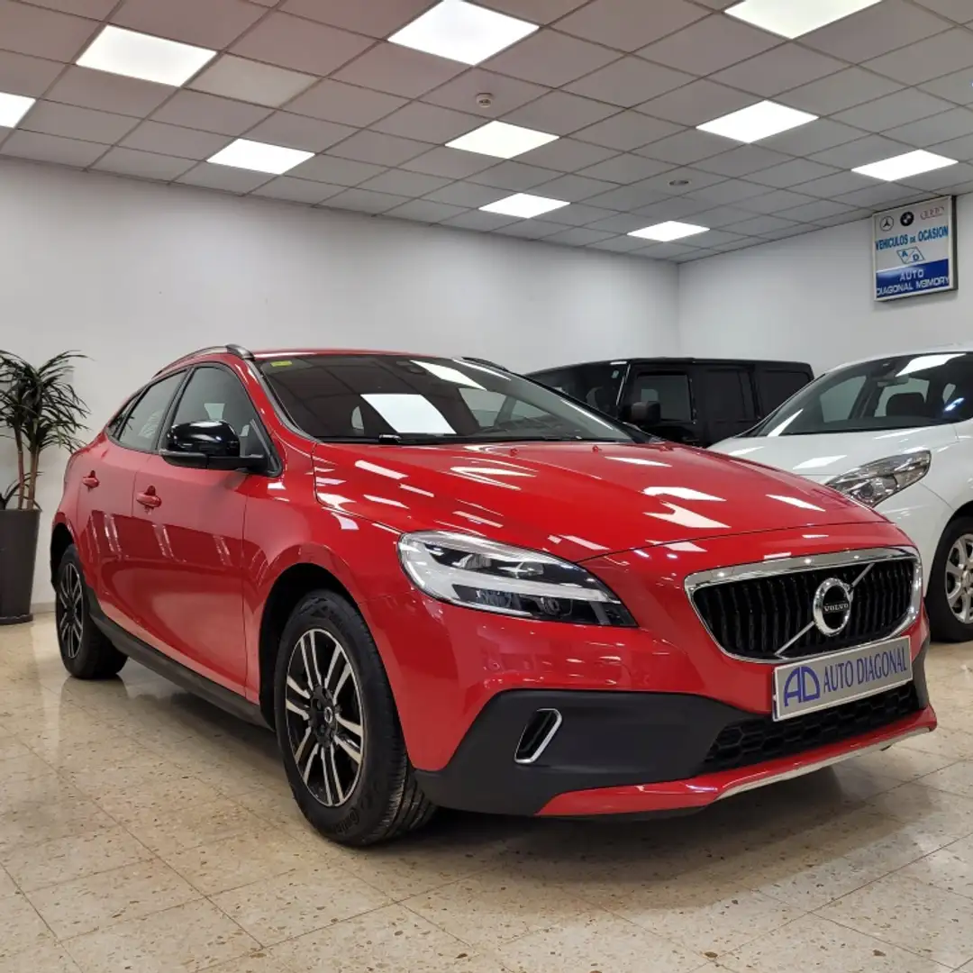 Volvo V40 Cross Country D3 Plus Aut. 150 Roşu - 2
