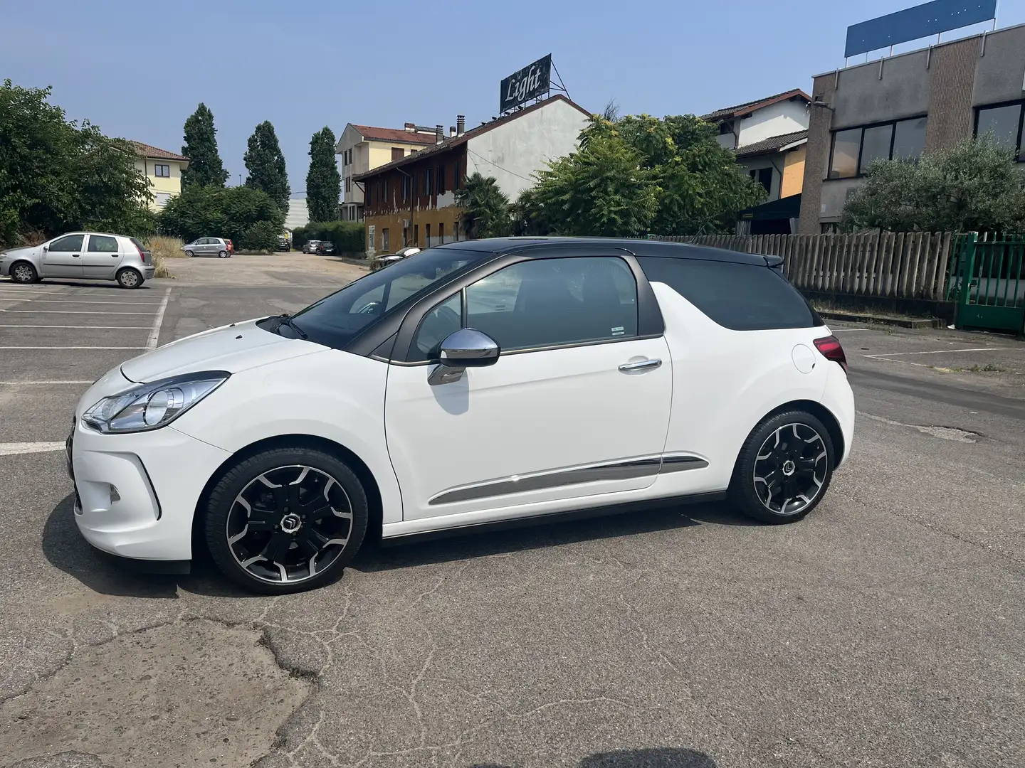 DS Automobiles DS3 Sport Chic 1.6 Diesel 112CV 2012 White - 1
