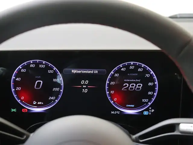 Mercedes-Benz Cla view 11