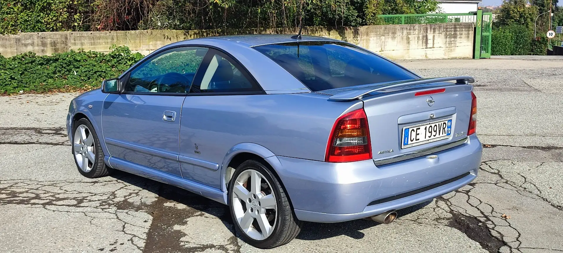 Opel Astra Coupe 2.0t 16v - 2