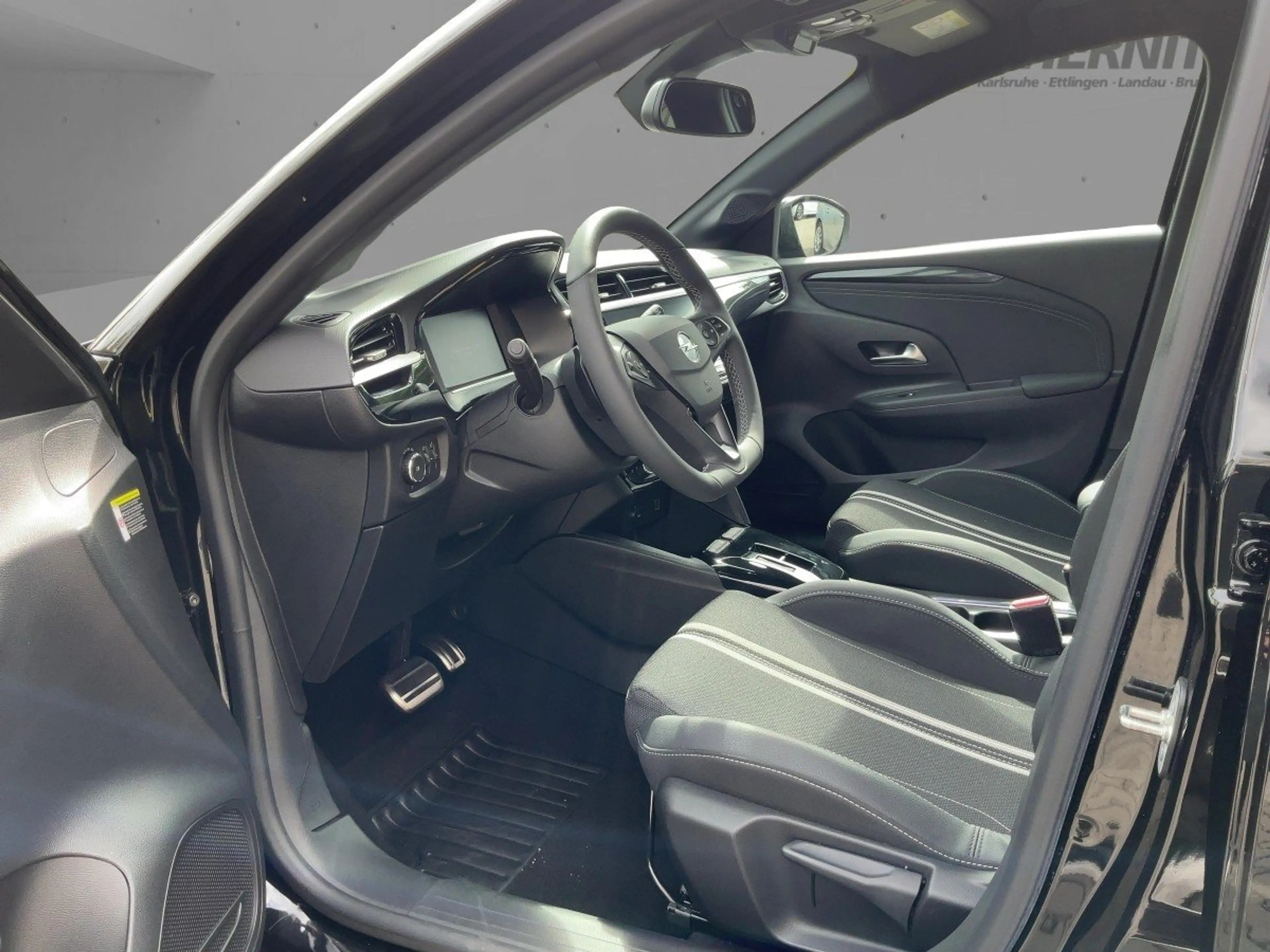 Opel Corsa F 1.2 Turbo GS LED+Navi+SHZ+Fernlichtass. — photo 8