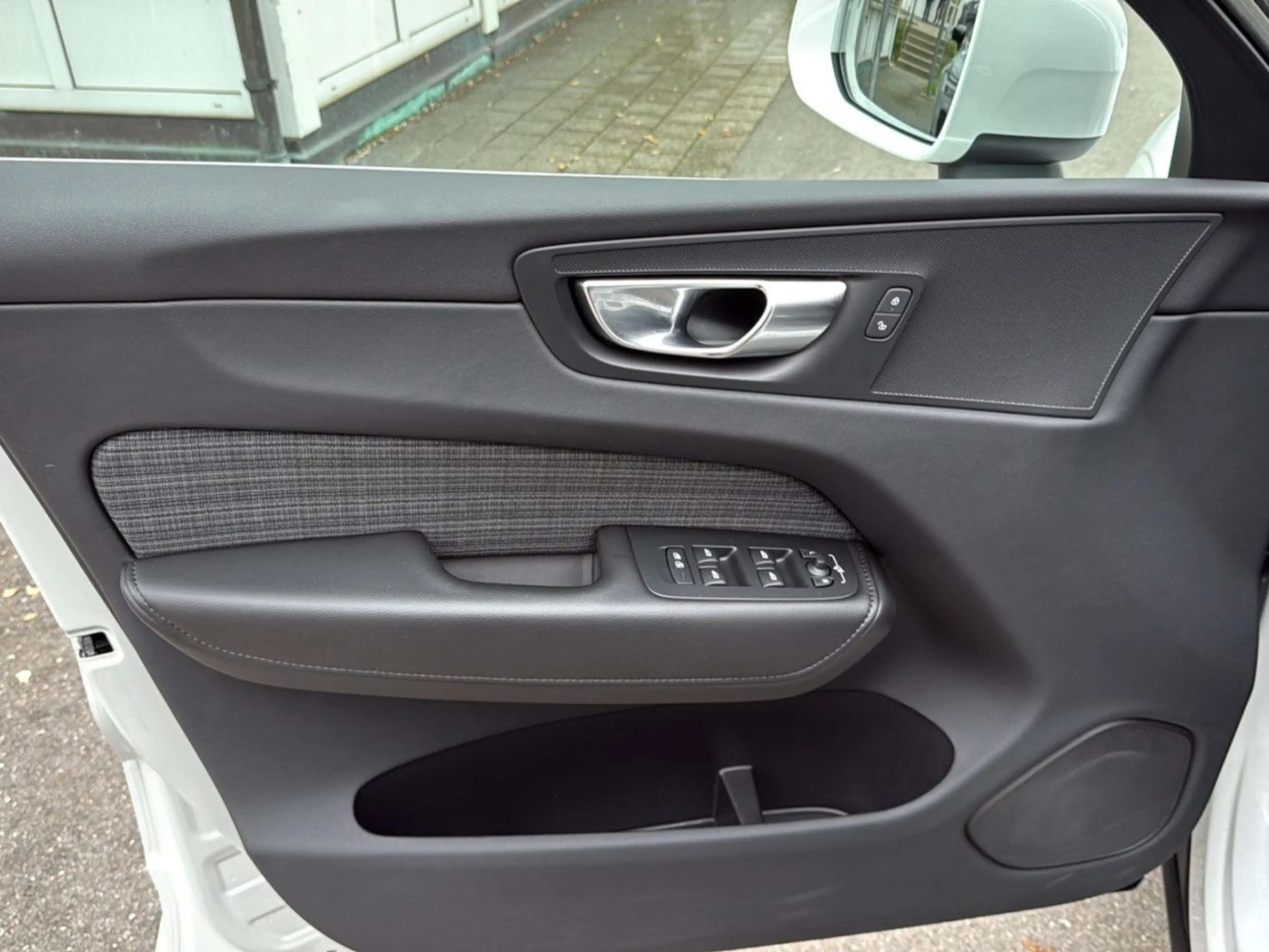 Volvo XC60 B4 (Diesel) Core AWD Automatik Bluetooth Navi — photo 13