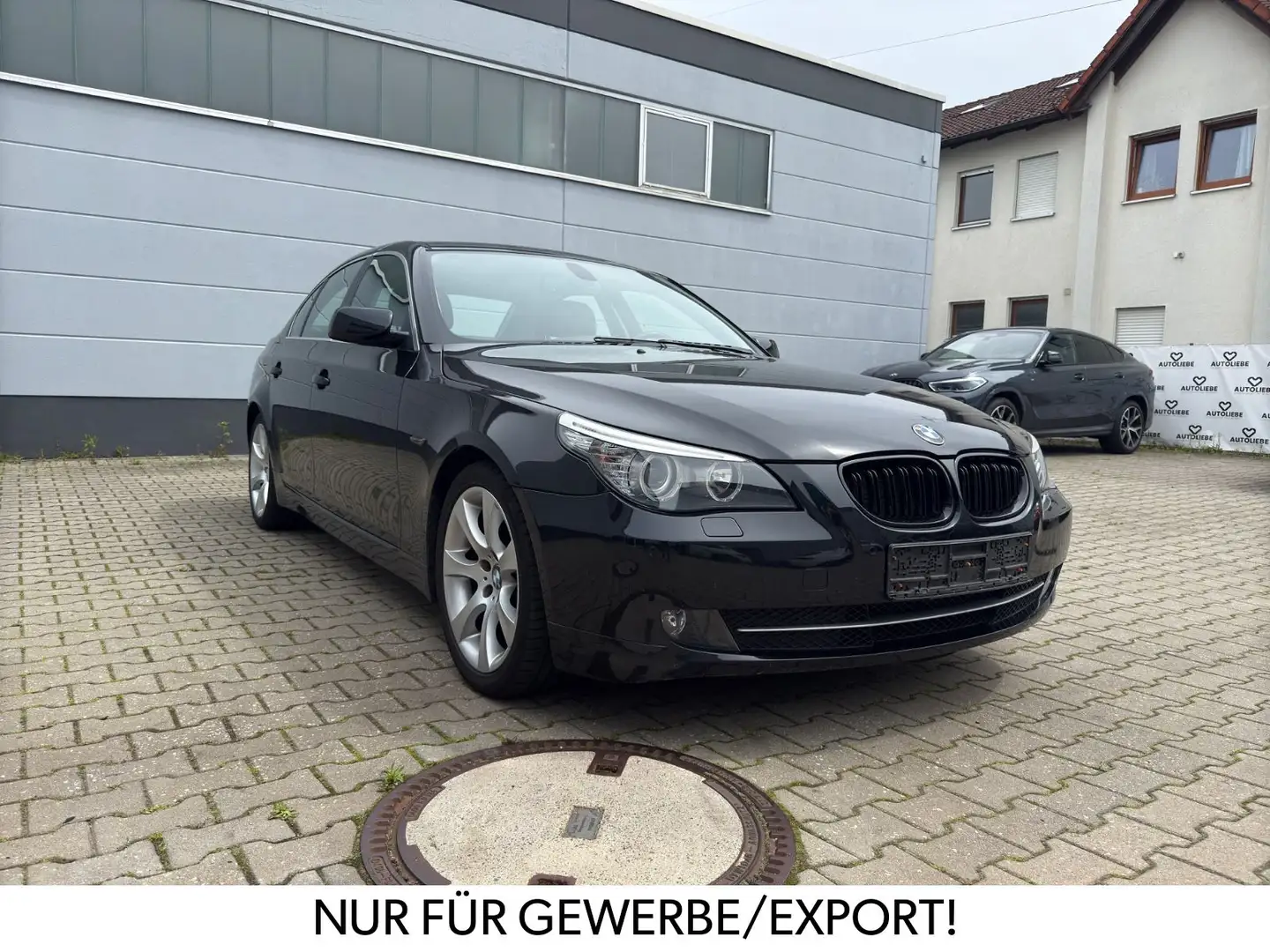 BMW 523 5er Lim. BI-XENON*PDC*SHZ*NAVI*SCHIEBEDACH Noir - 1