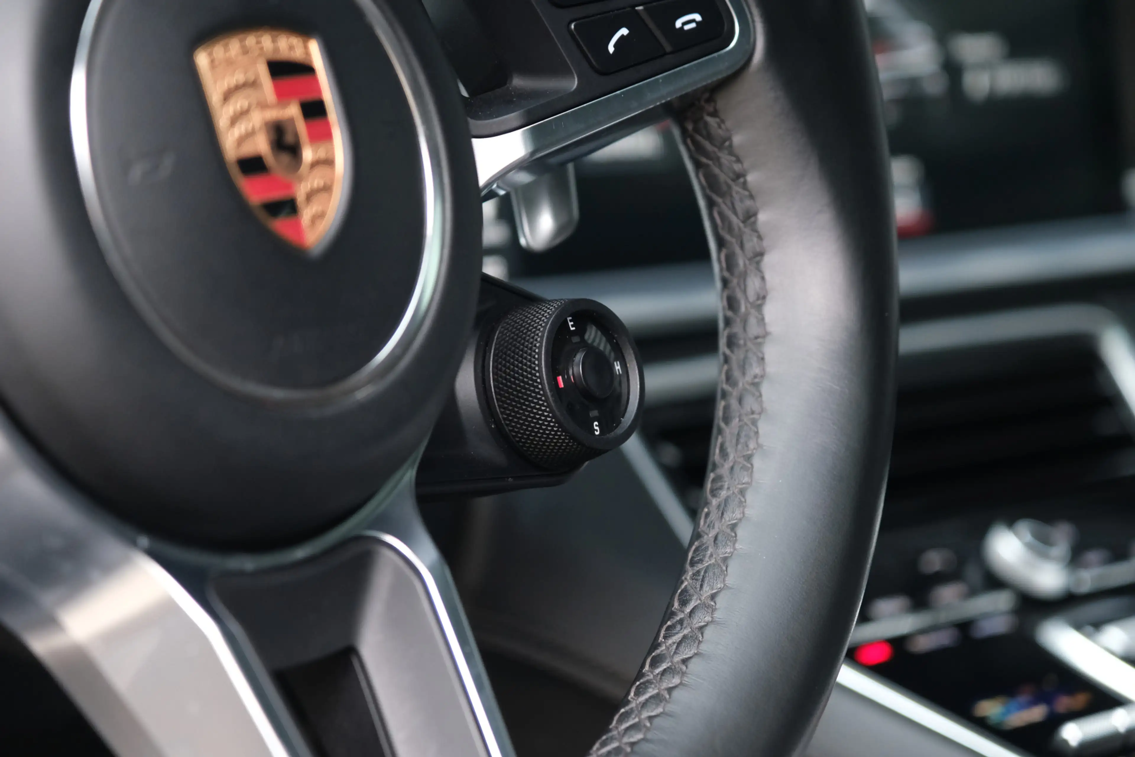 Porsche Panamera Sport Turismo 4.0 Turbo S E-Hybrid Porsche Approve — photo 15