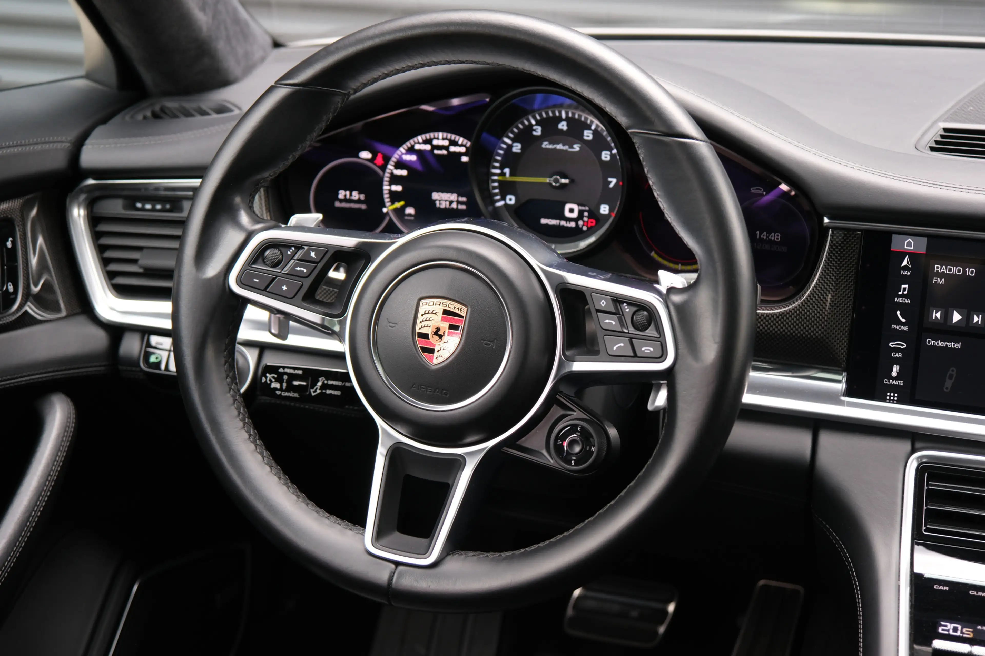 Porsche Panamera Sport Turismo 4.0 Turbo S E-Hybrid Porsche Approve — photo 30