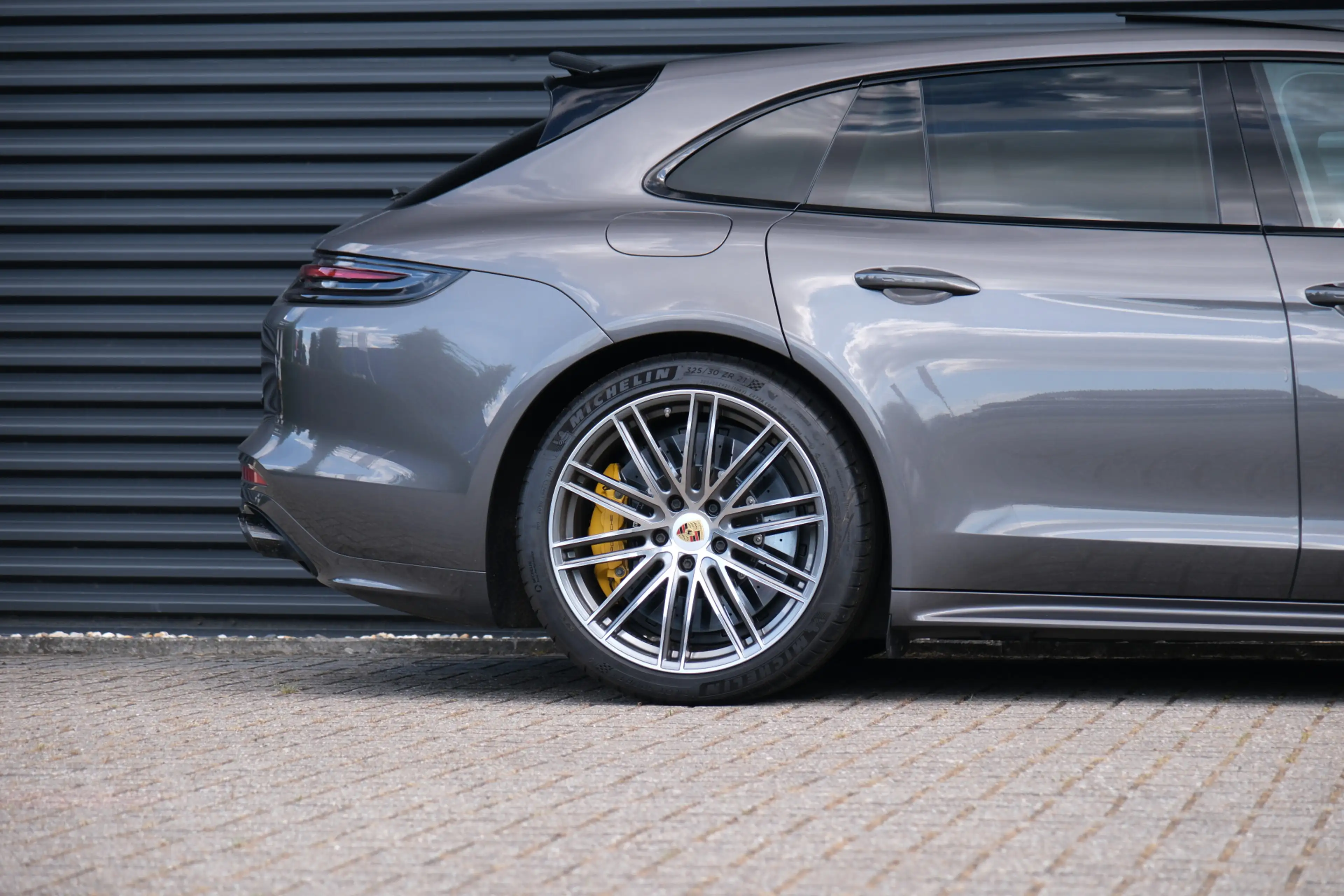 Porsche Panamera Sport Turismo 4.0 Turbo S E-Hybrid Porsche Approve — photo 9
