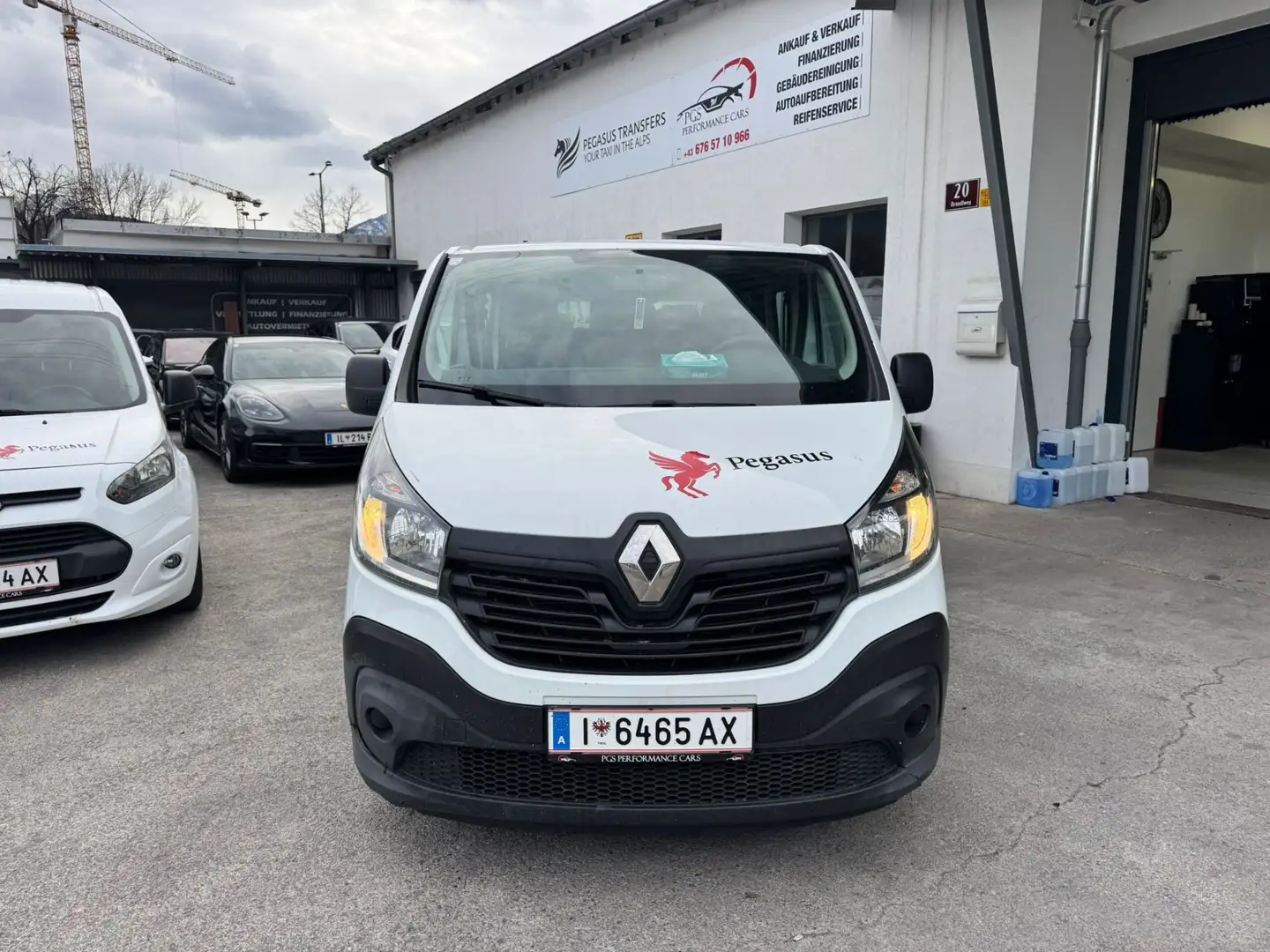 Renault Trafic Passenger Expression dCi 125 Twin-Turbo Doppelkas Weiß - 2