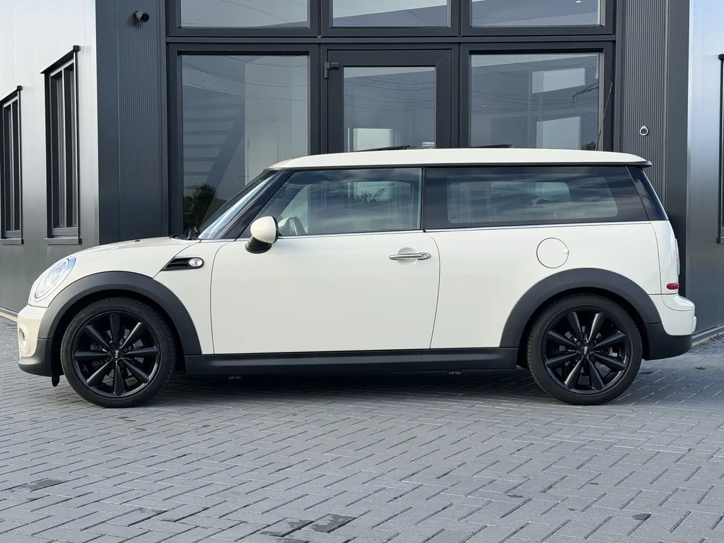 MINI Clubman 1.6 130 pk Bns Line Pano | Cruise | Super Wit - 2