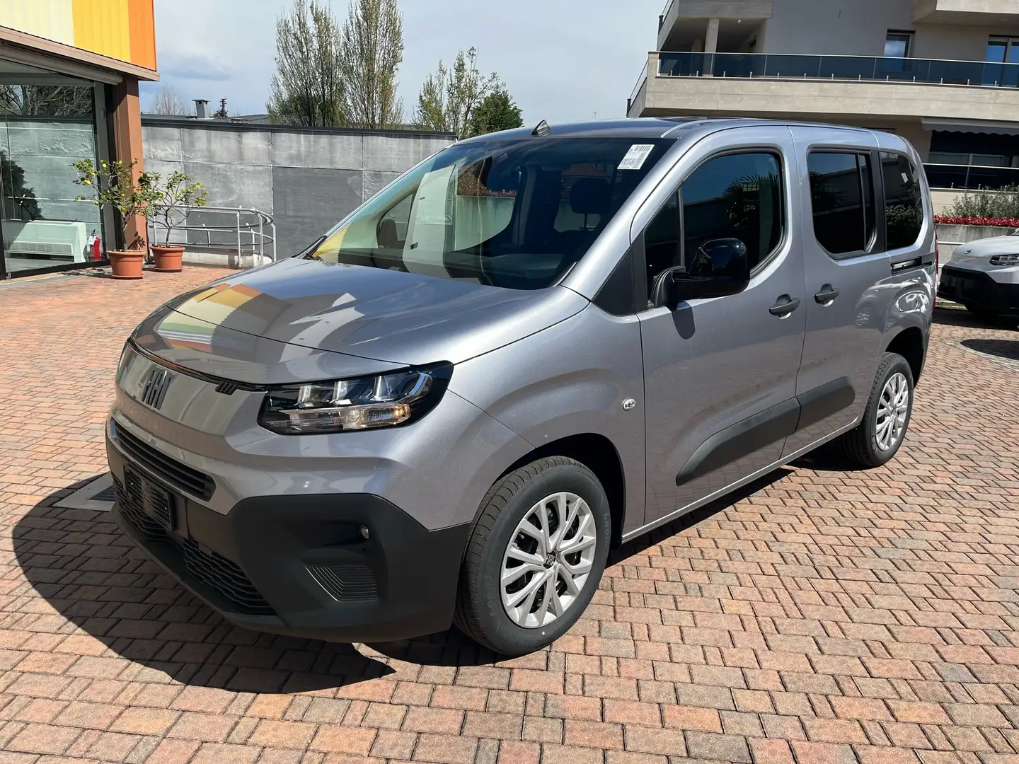 Fiat Doblo COMBI N1 1.5 HDI 130CV + IVA 22% Grigio - 1