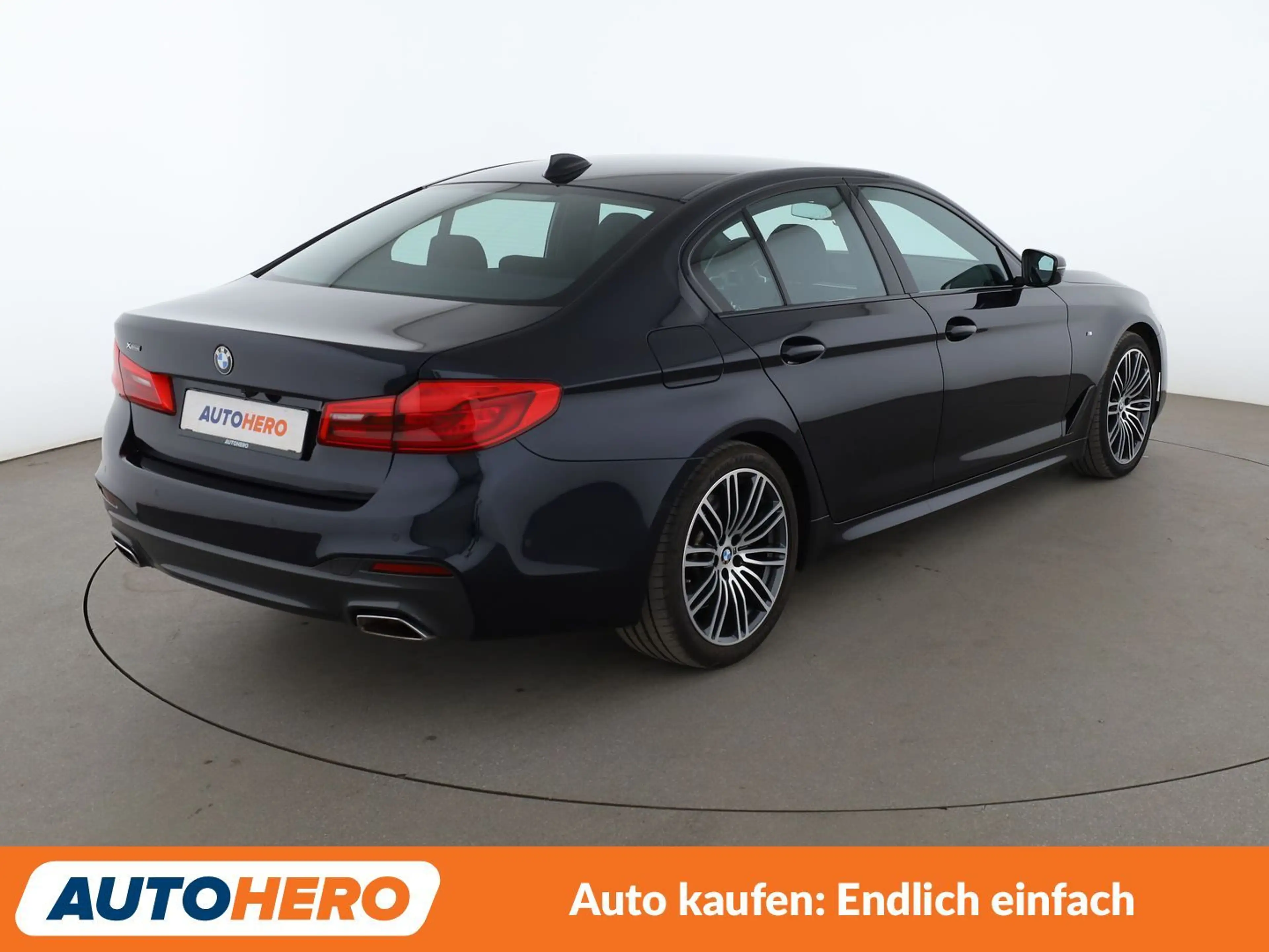 BMW 530 530d xDrive M Sport Aut*NAVI*LED*TEMPO*PDC*SHZ* — photo 6
