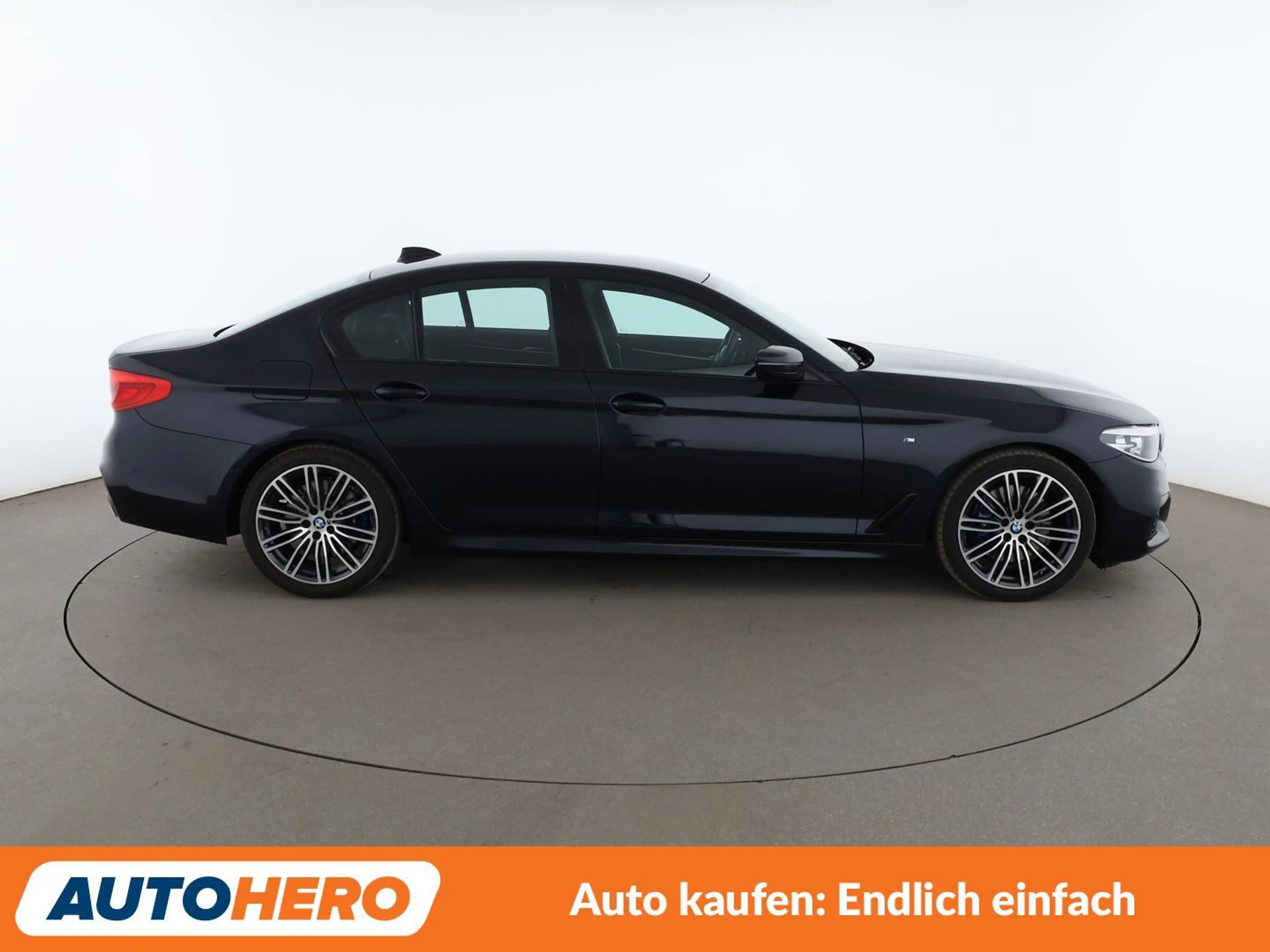BMW 530 530d xDrive M Sport Aut*NAVI*LED*TEMPO*PDC*SHZ* — photo 7