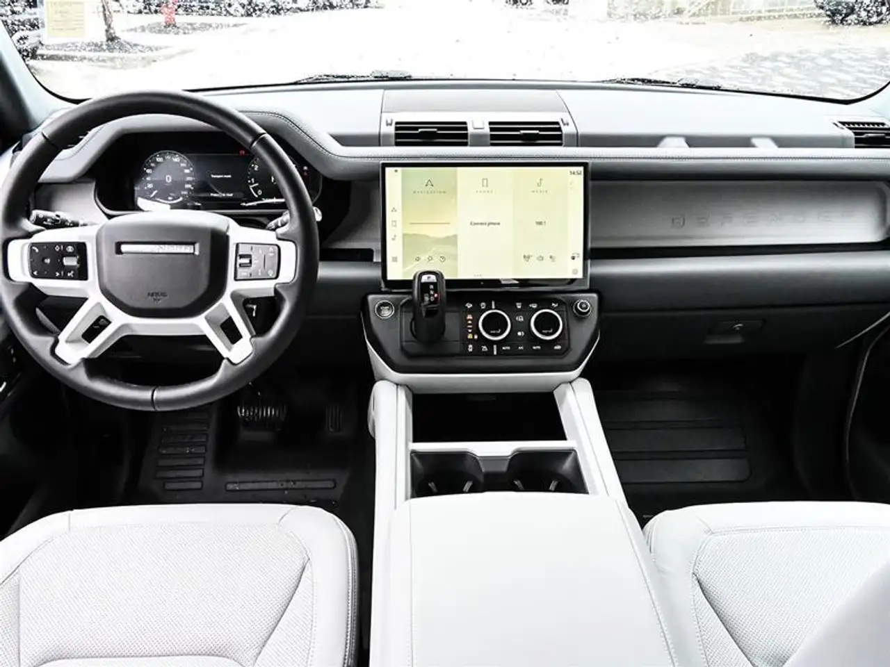 Land Rover Defender снимка Land Rover Defender
