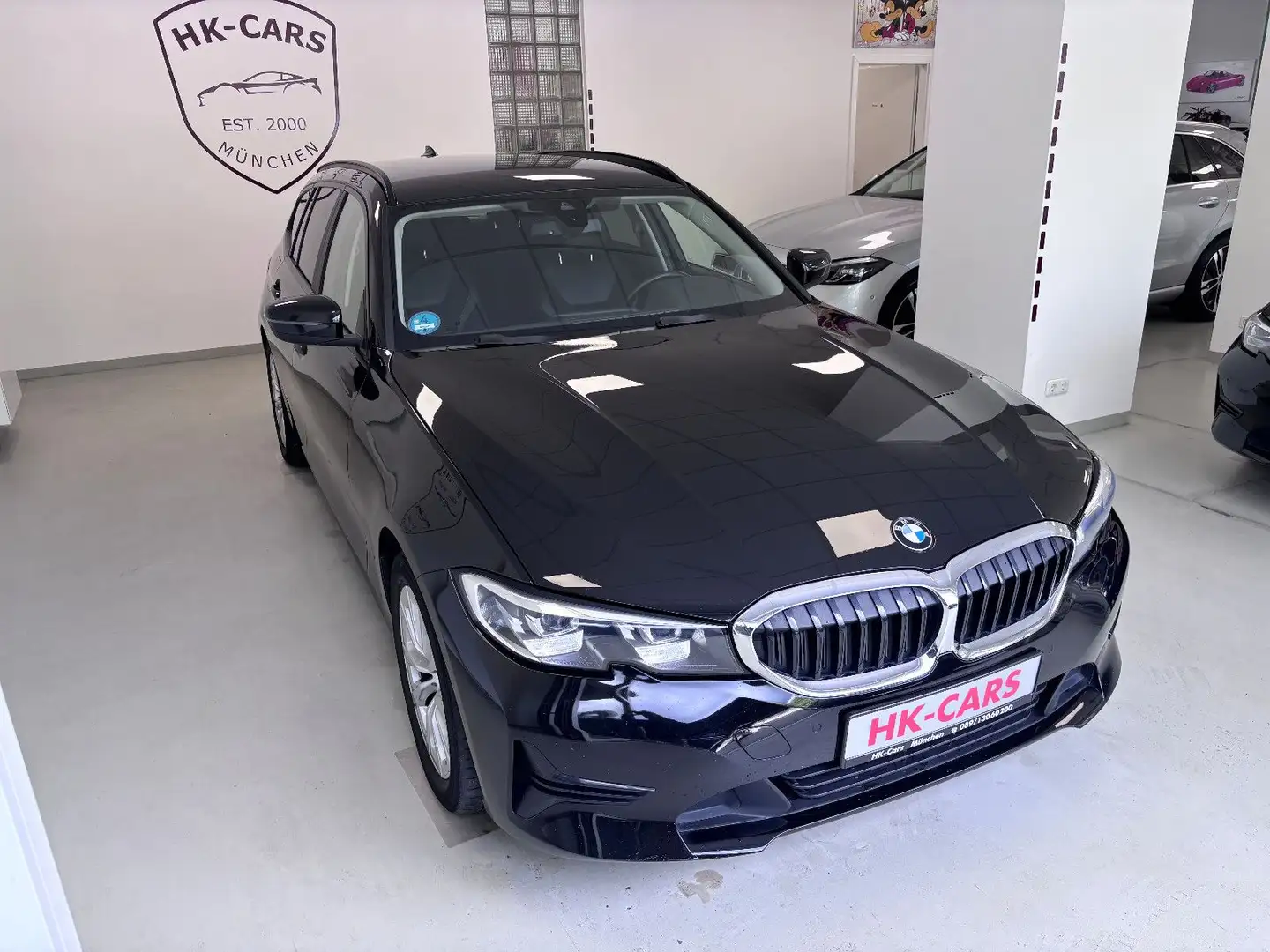 BMW 318 d Advantage 1.Hd./LED/Automatik/Teilleder Noir - 2