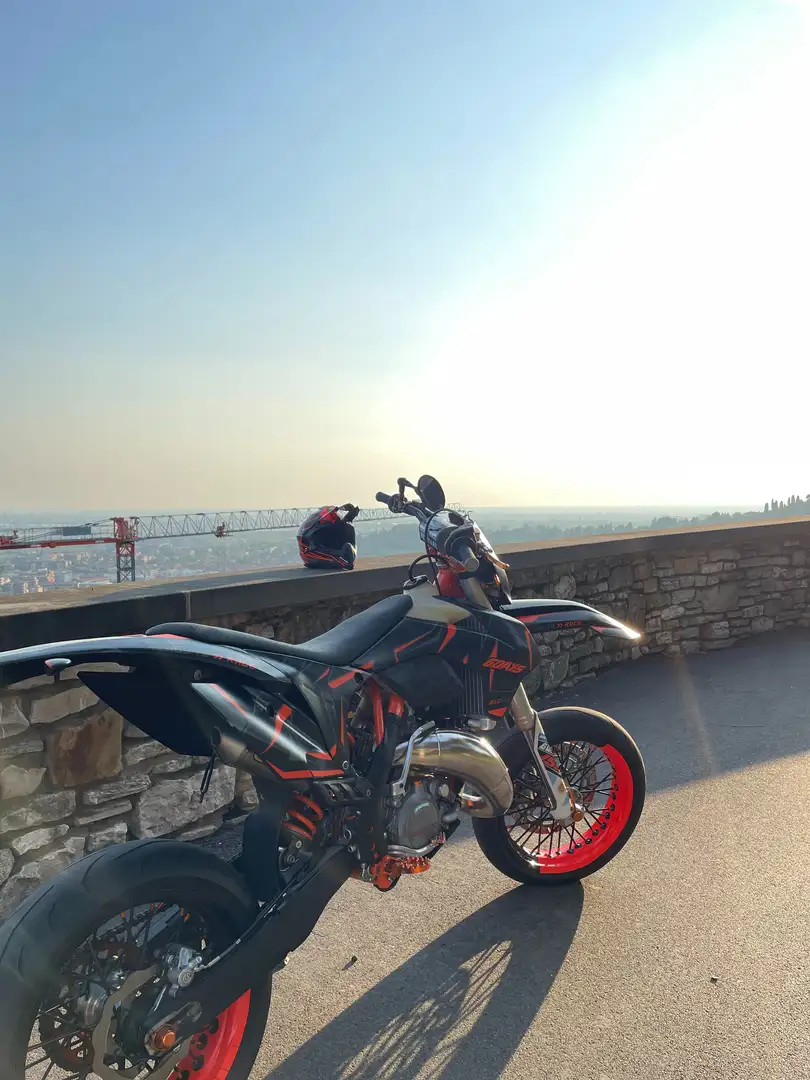 KTM 125 EXC Six Days Negro - 1