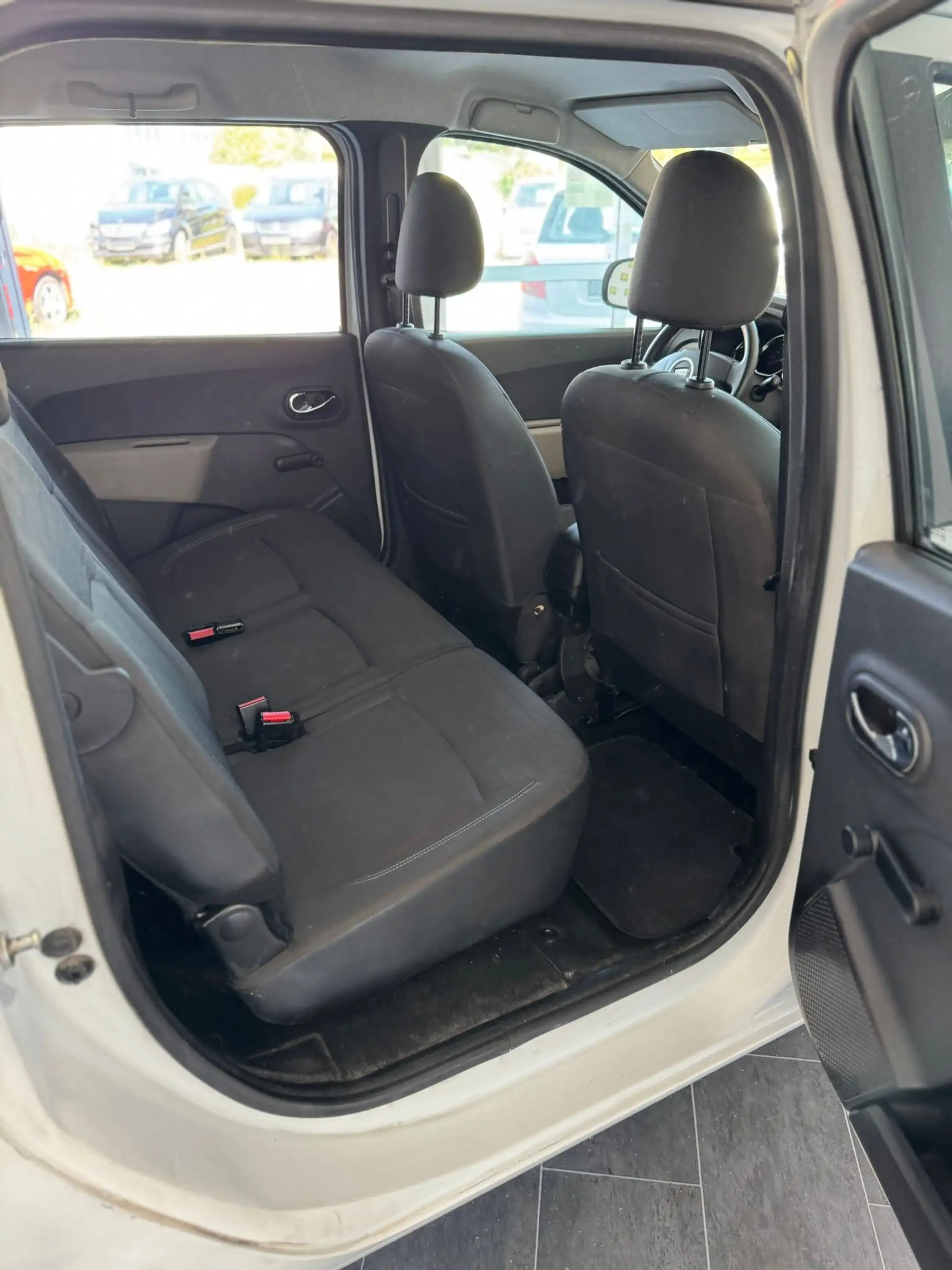 Dacia Lodgy Laureate — photo 8