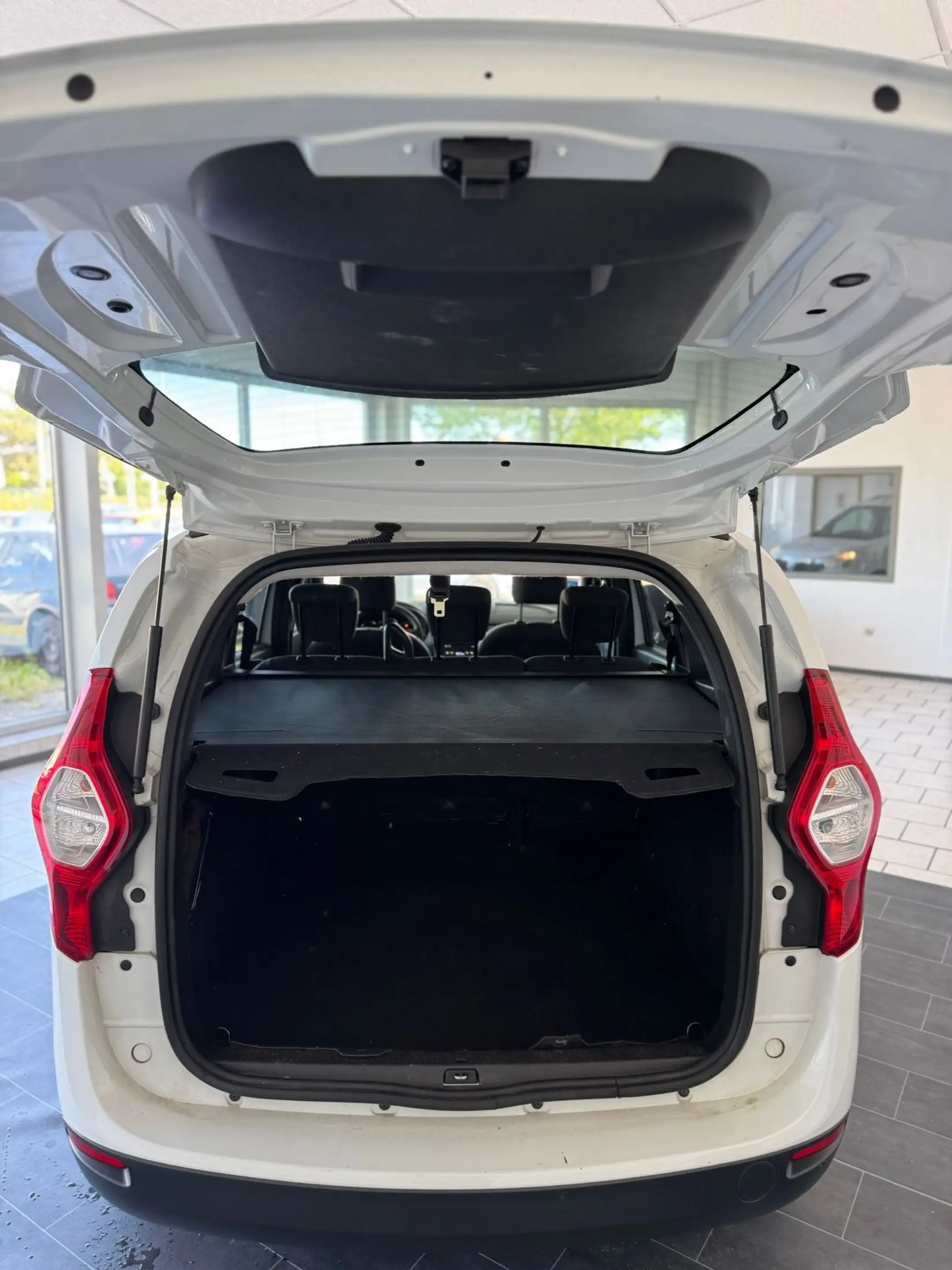 Dacia Lodgy Laureate — photo 7