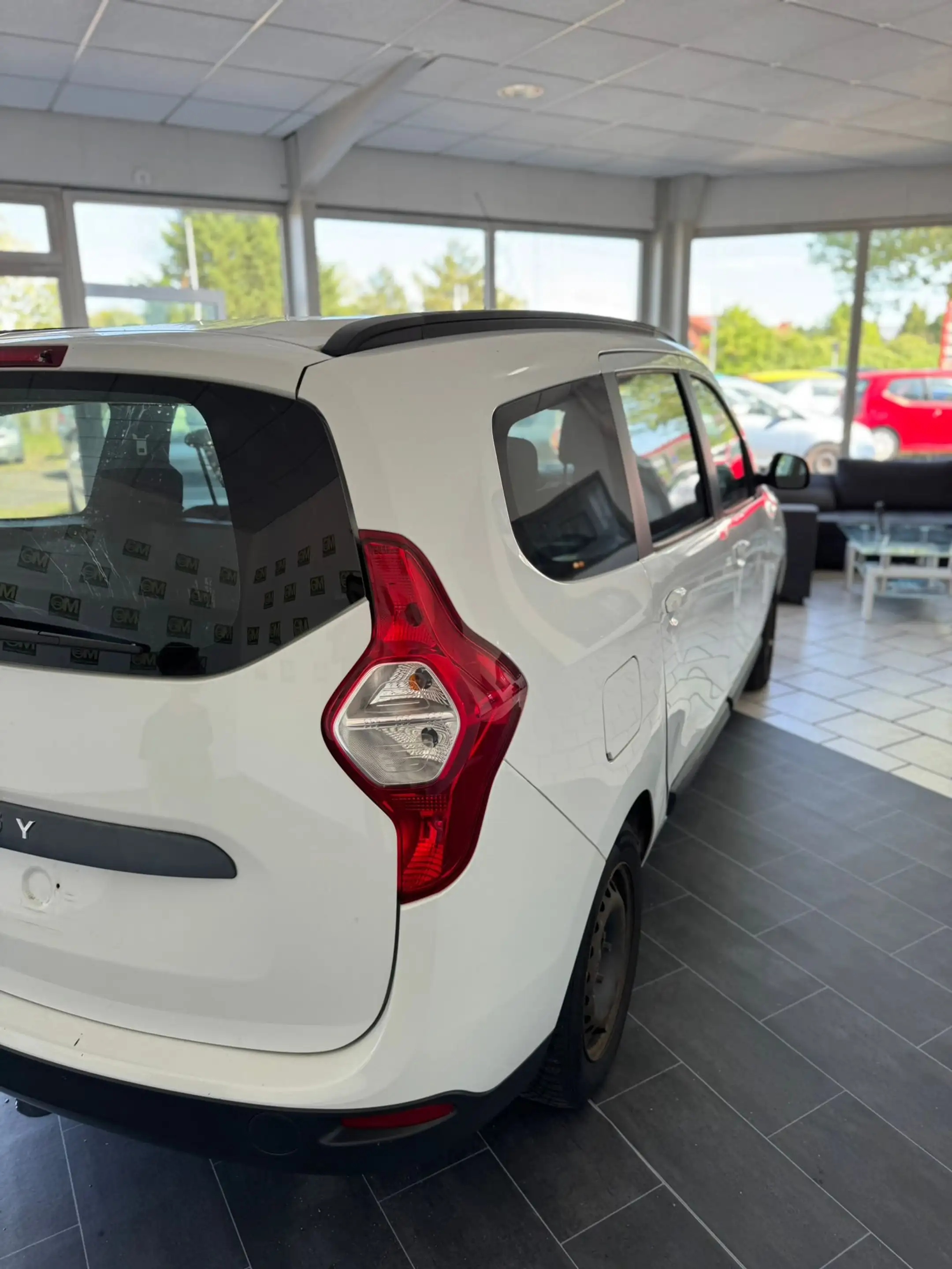 Dacia Lodgy Laureate — photo 4
