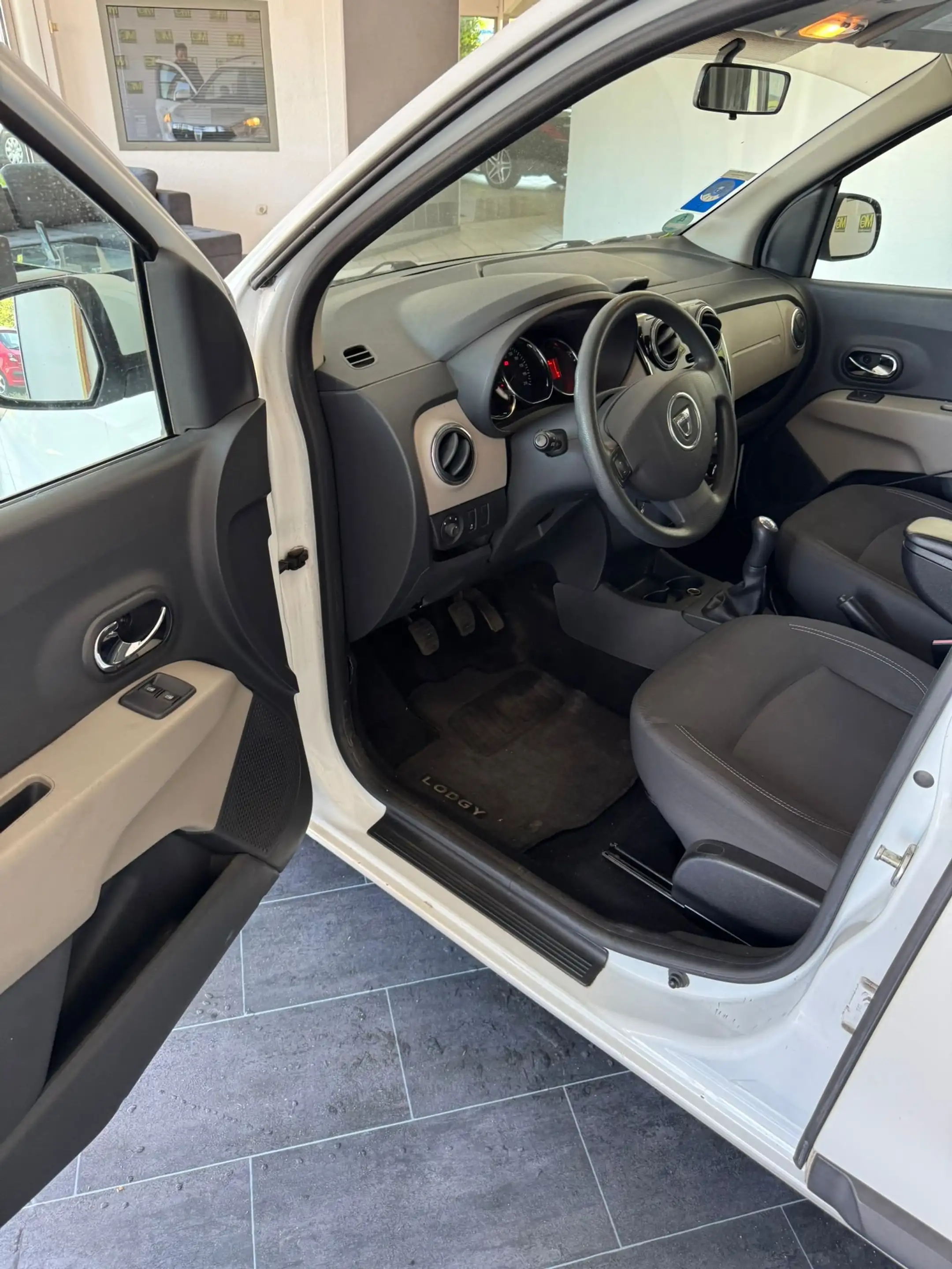 Dacia Lodgy Laureate — photo 10