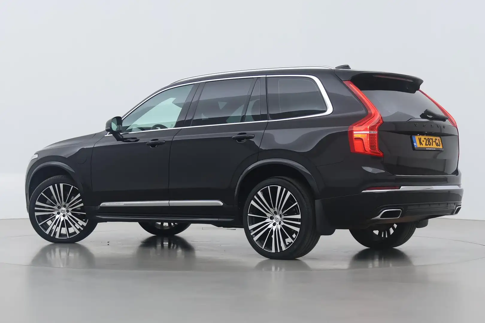 Volvo XC90 T8 Recharge Business Pro | Luchtvering | 22 Inch | Zwart - 2