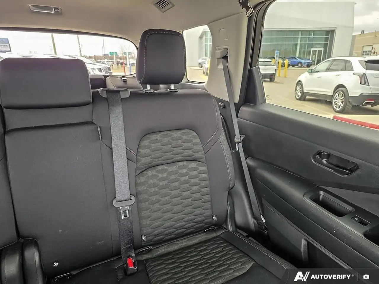 Nissan Pathfinder photo Nissan Pathfinder