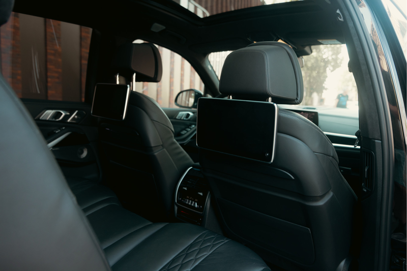 BMW X7 ALPINA XB7 Automaat / Panoramadak Sky Lounge / Bow — photo 13