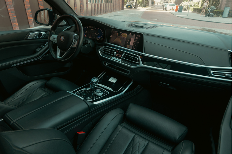 BMW X7 ALPINA XB7 Automaat / Panoramadak Sky Lounge / Bow — photo 12