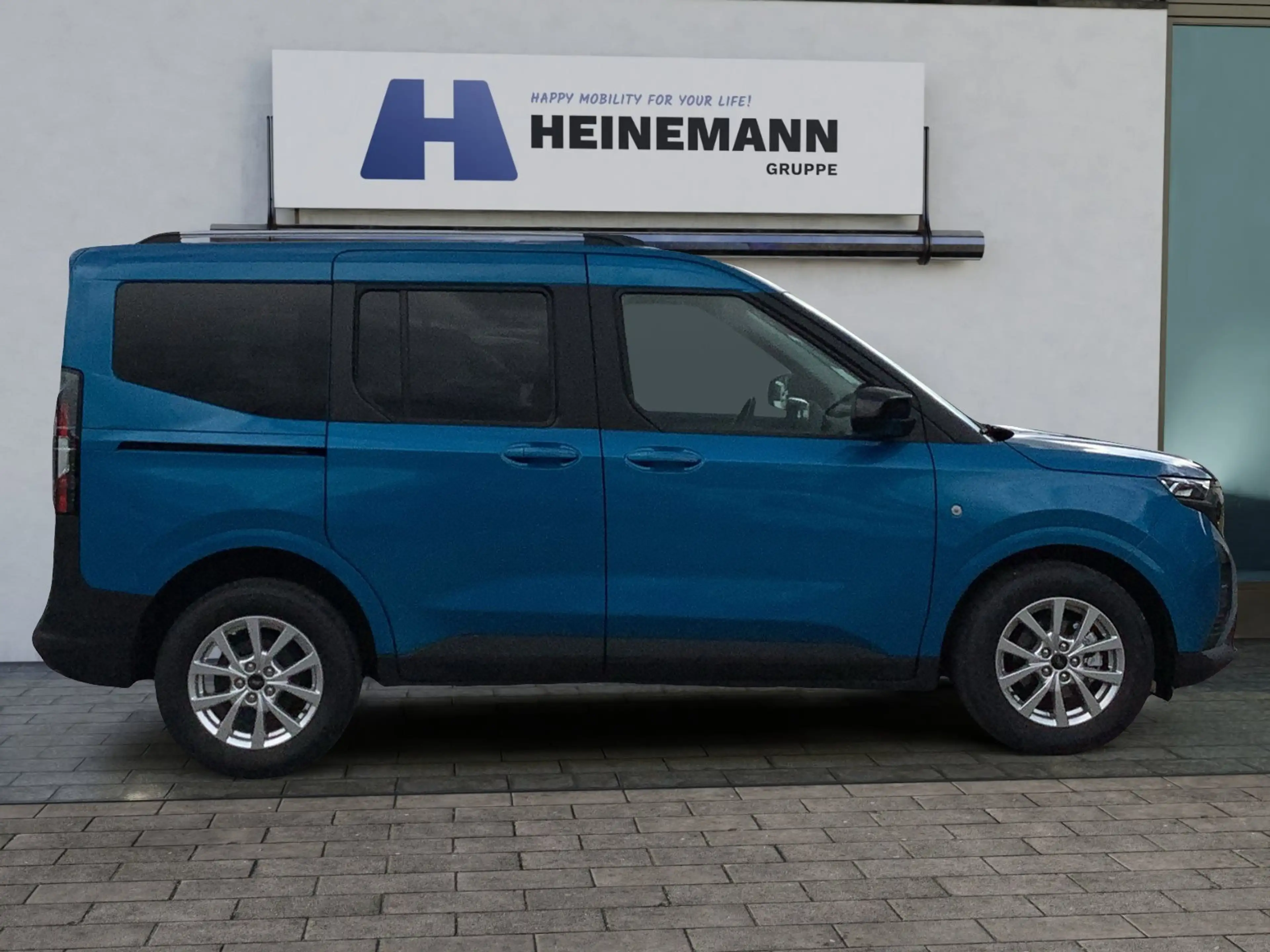Ford Tourneo Courier Titanium*Automatic*Kamera*CLIMATRONIC*WinterPak* — photo 6