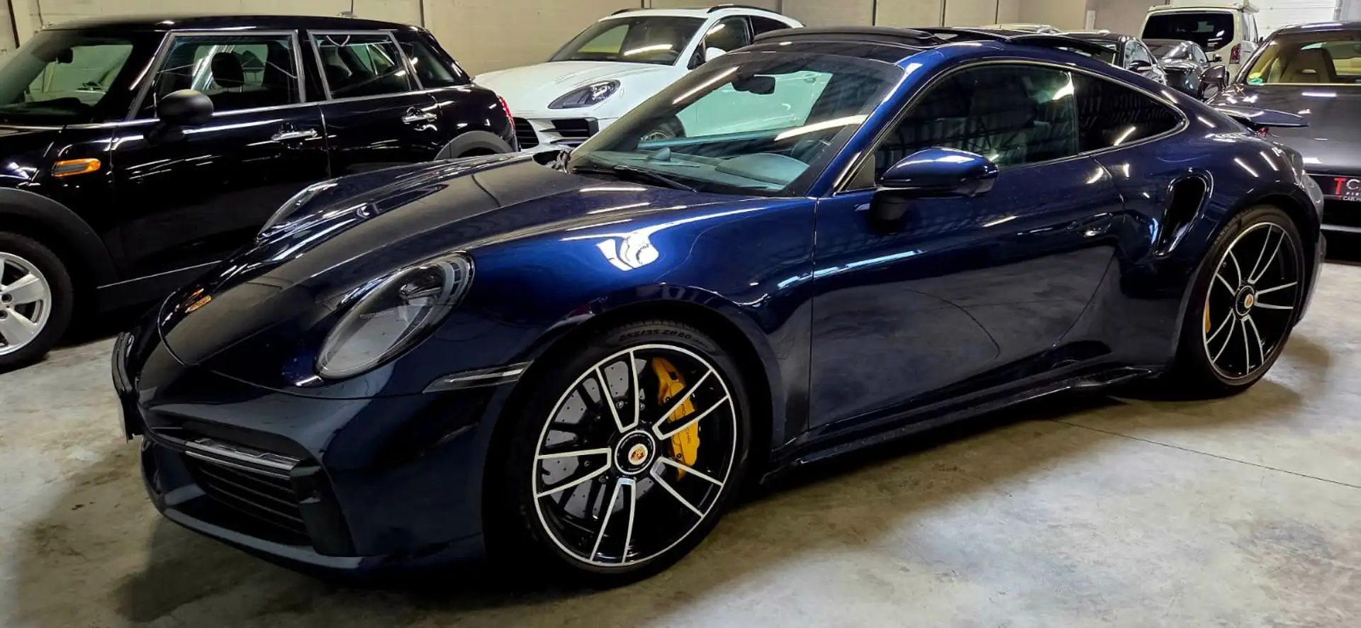 Porsche 992 Turbo S 911 Bleu - 1
