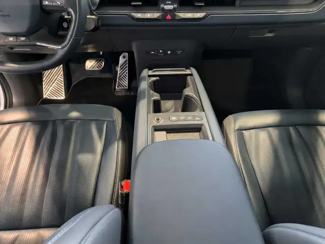 Kia Ev9 view 12