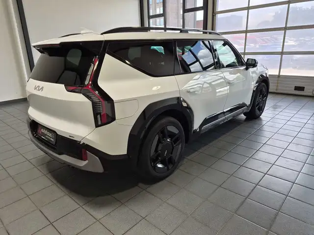 Kia Ev9 view 5