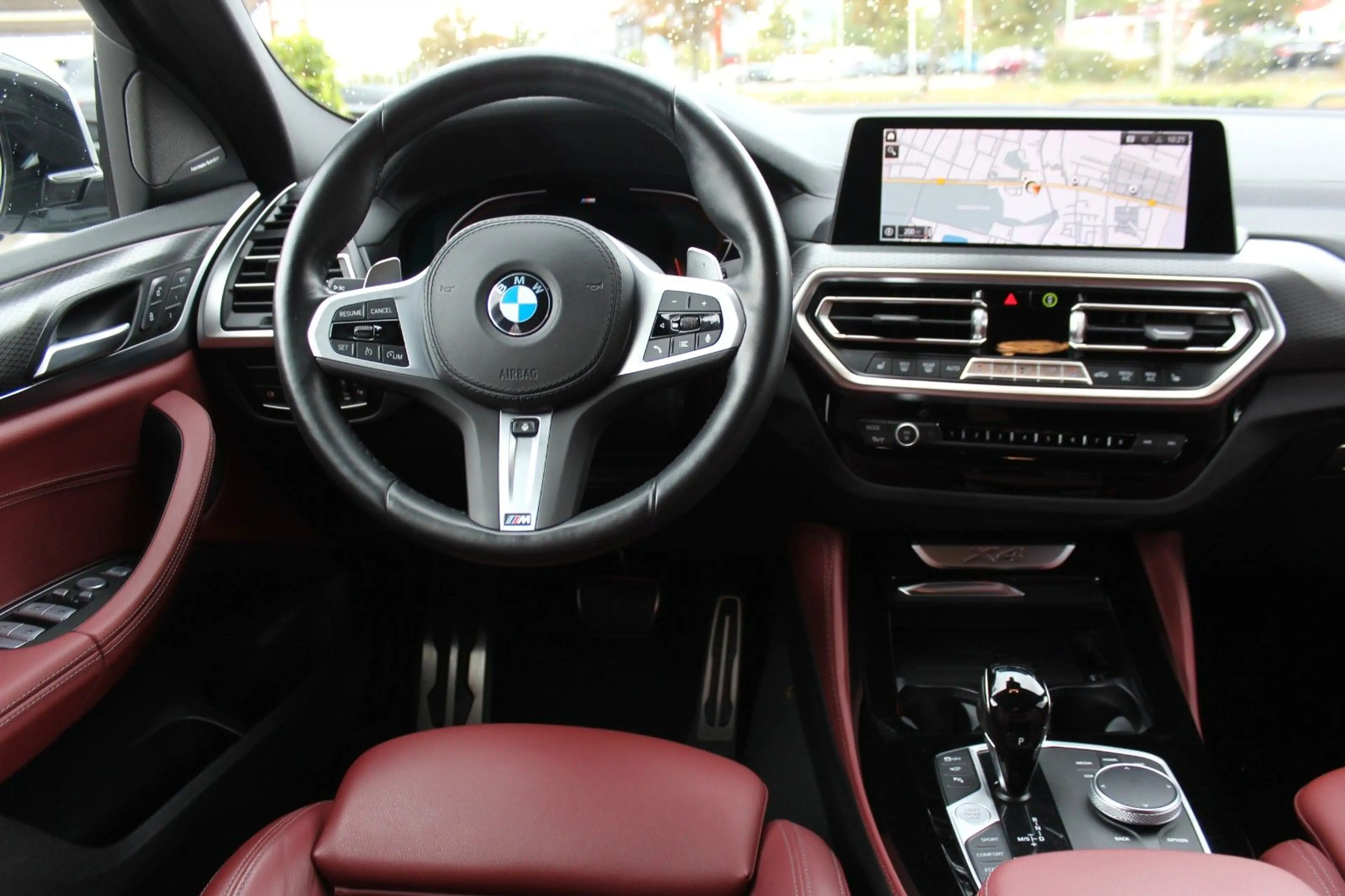 BMW X4 xDr. 30 dA M Sportpaket Laser Stdhzg AHK HuD — photo 7