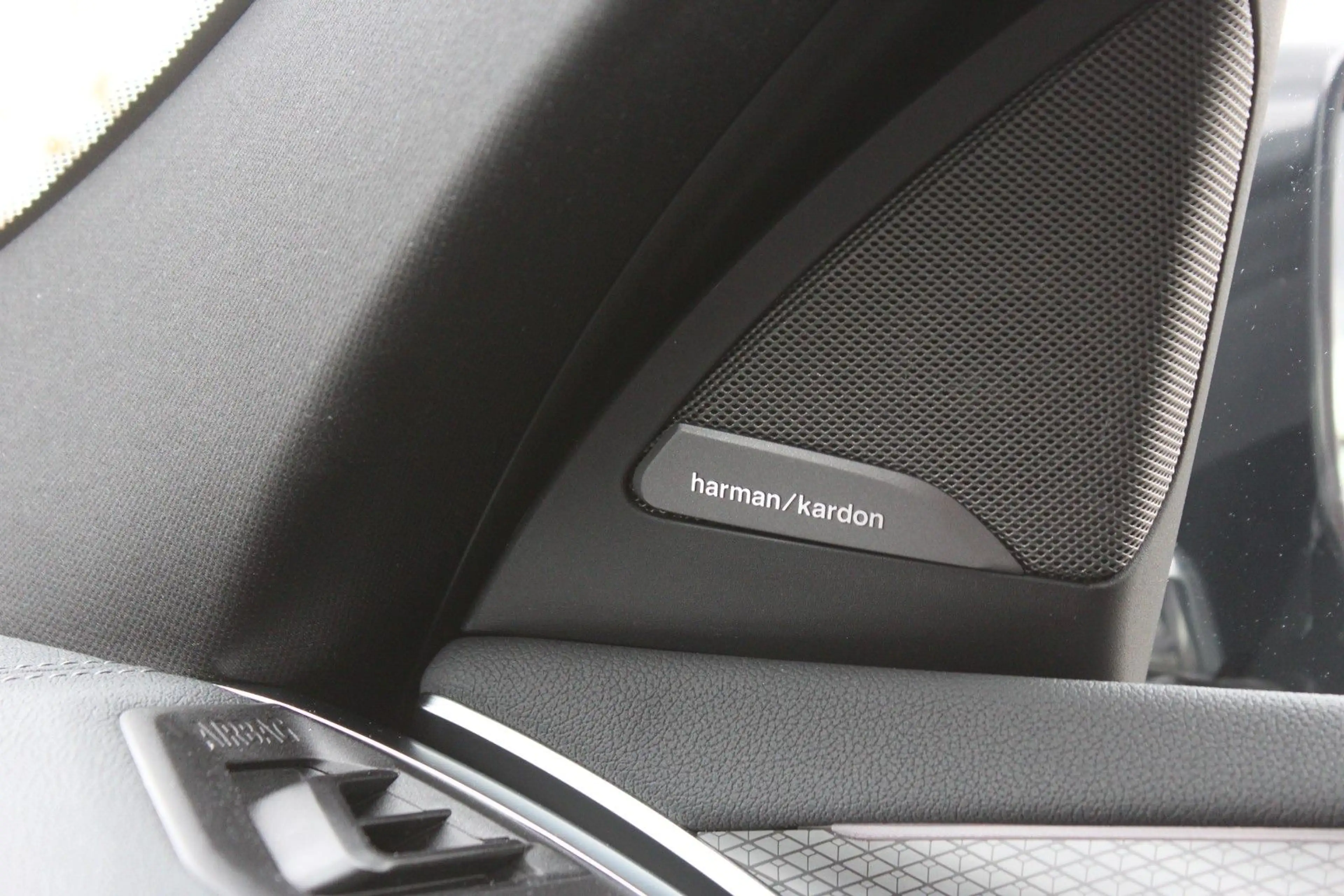 BMW X4 xDr. 30 dA M Sportpaket Laser Stdhzg AHK HuD — photo 11
