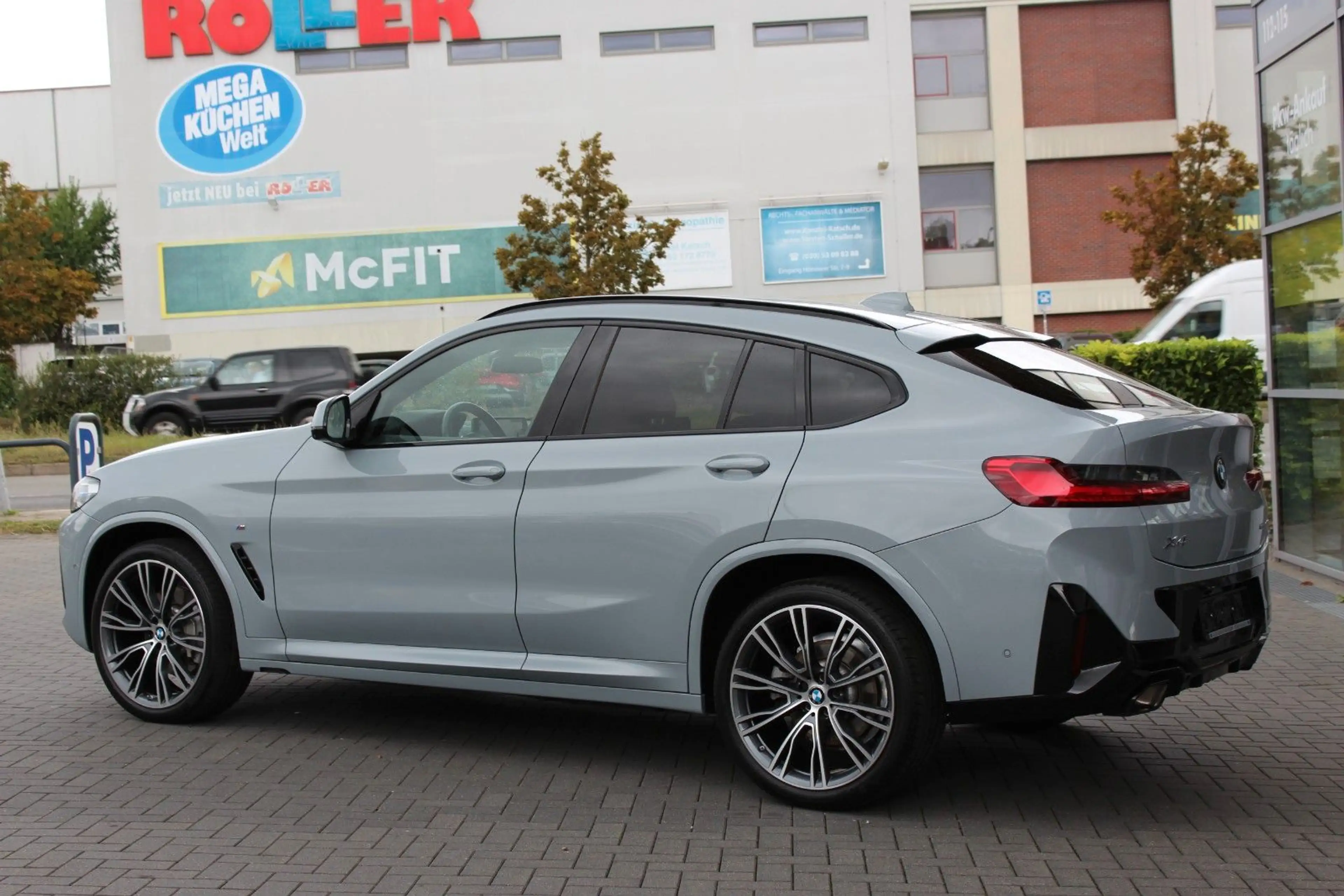 BMW X4 xDr. 30 dA M Sportpaket Laser Stdhzg AHK HuD — photo 5