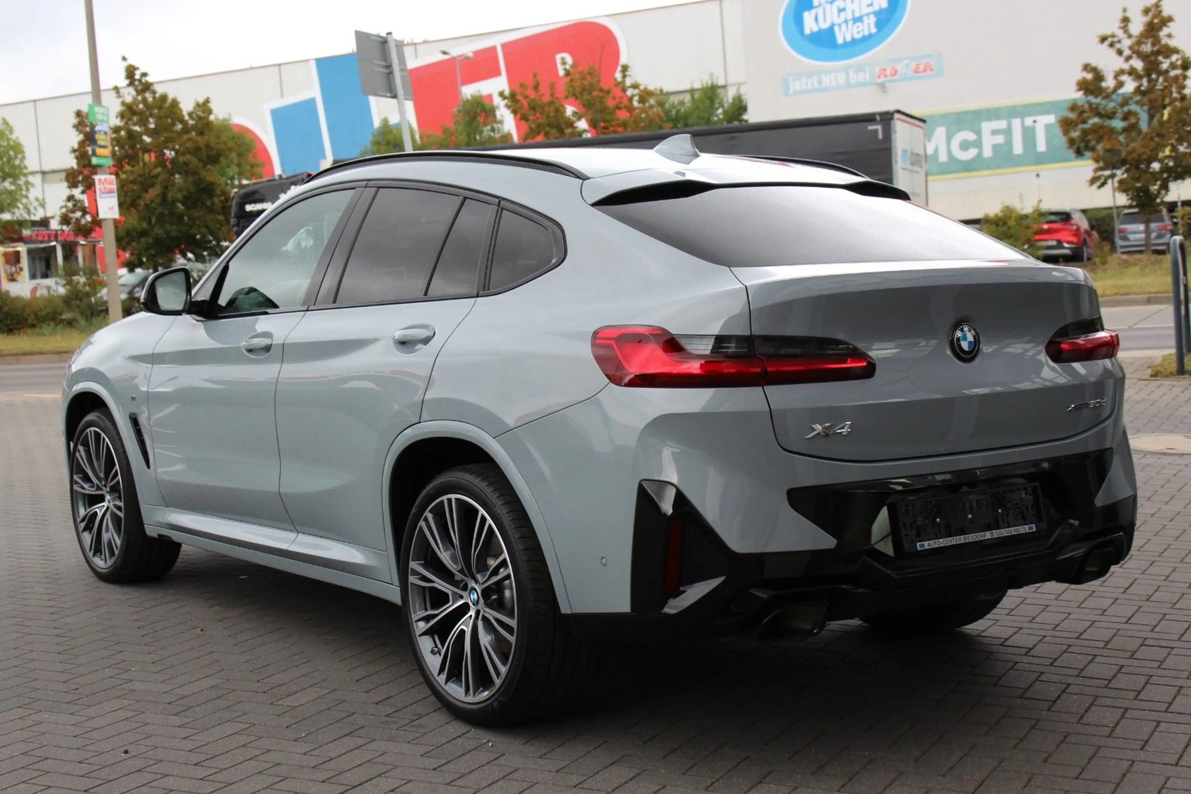 BMW X4 xDr. 30 dA M Sportpaket Laser Stdhzg AHK HuD — photo 6