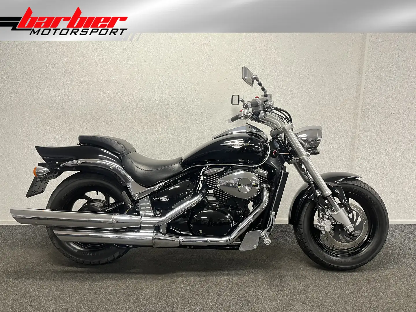 Suzuki Intruder M M800 Zwart - 1
