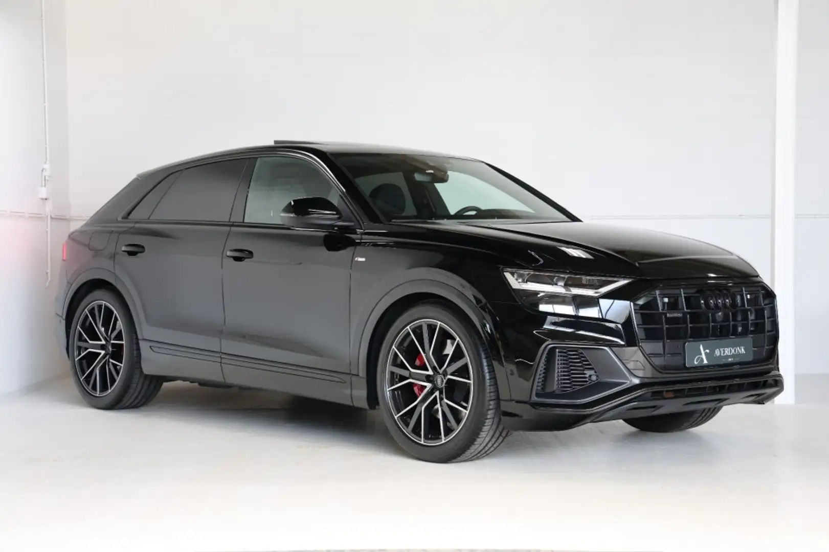 Audi Q8 55 TFSI e Quattro S-line Pano/360cam/Softclose/Sto Black - 1