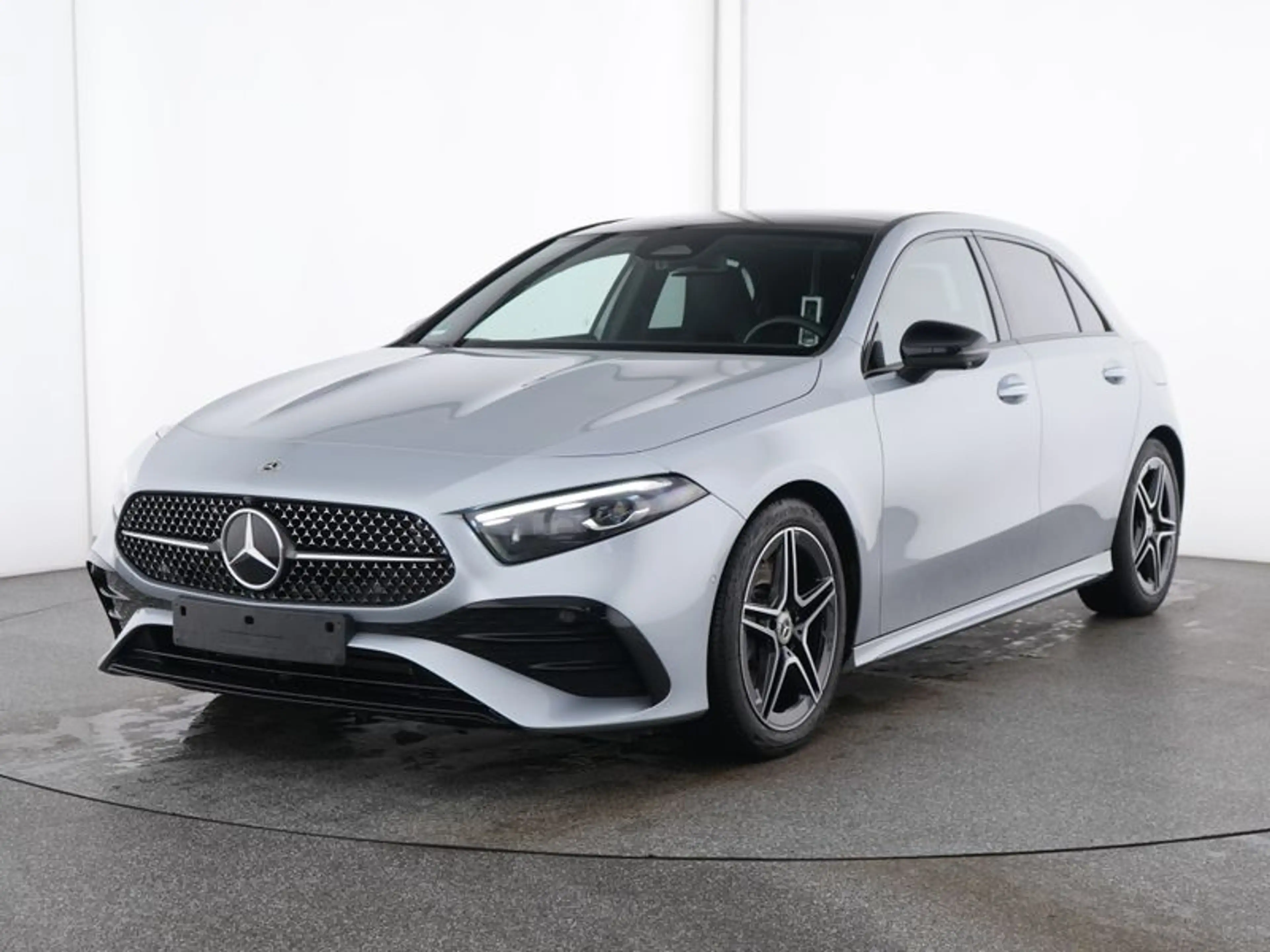 Mercedes-Benz A 250 4M , AMG NIGHT PREMIUM MULTI 360 KAMERA — photo 2